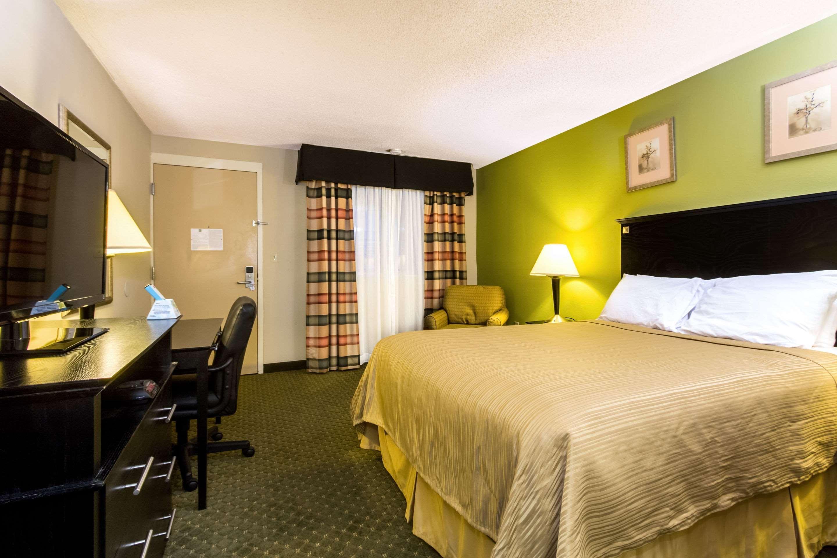 Quality Inn & Suites Moline - Quad Cities エクステリア 写真