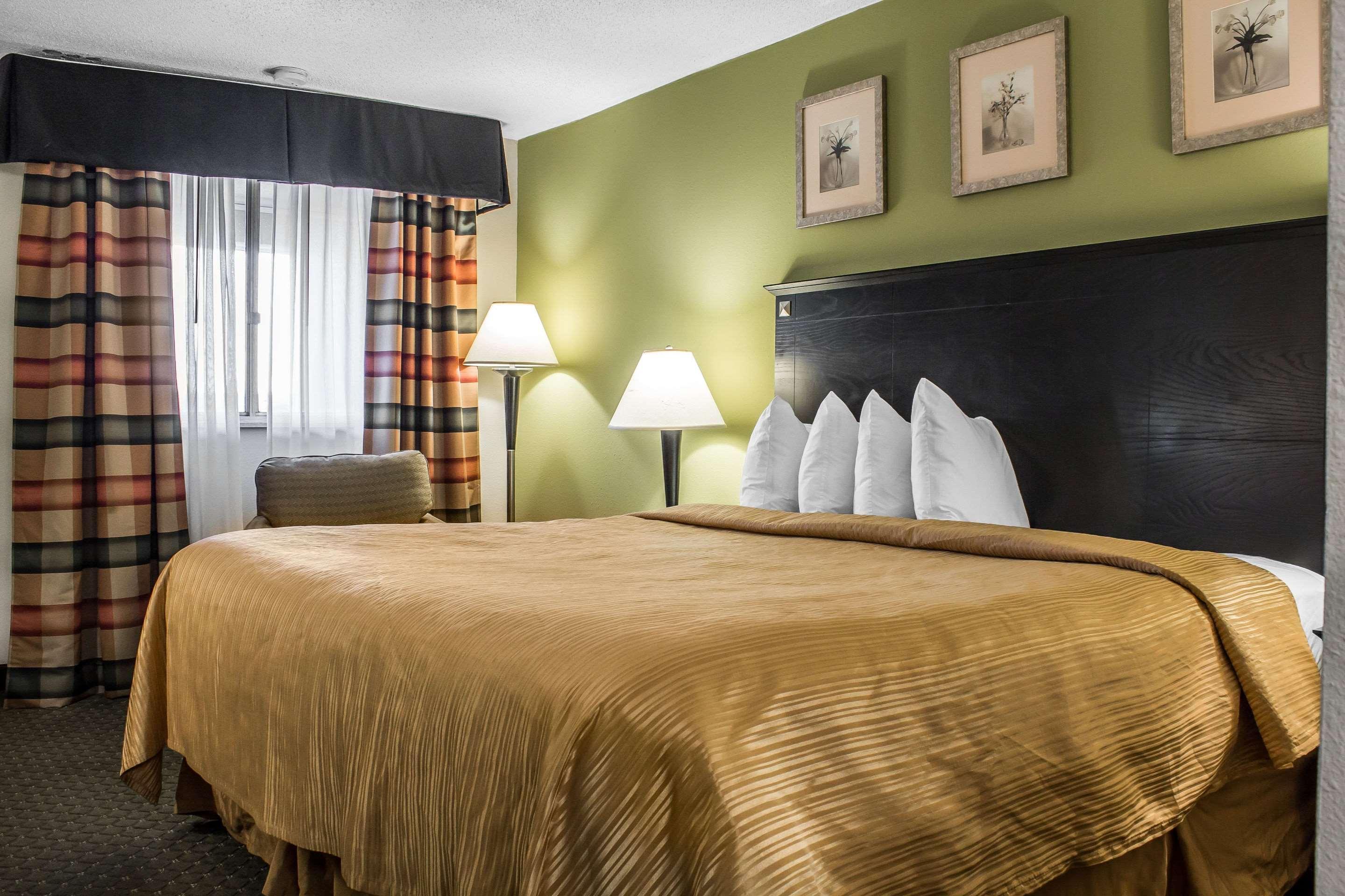 Quality Inn & Suites Moline - Quad Cities エクステリア 写真
