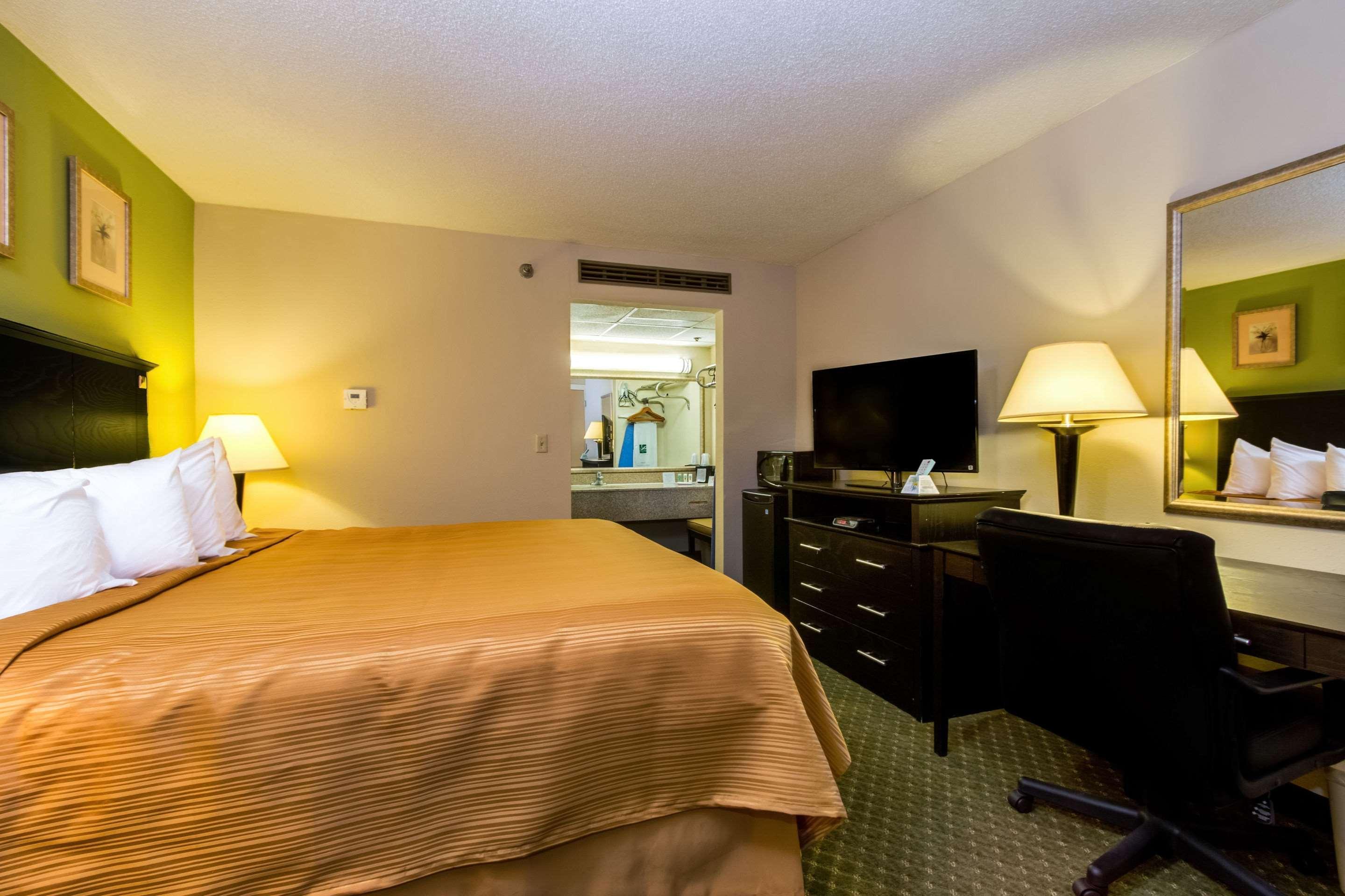 Quality Inn & Suites Moline - Quad Cities エクステリア 写真