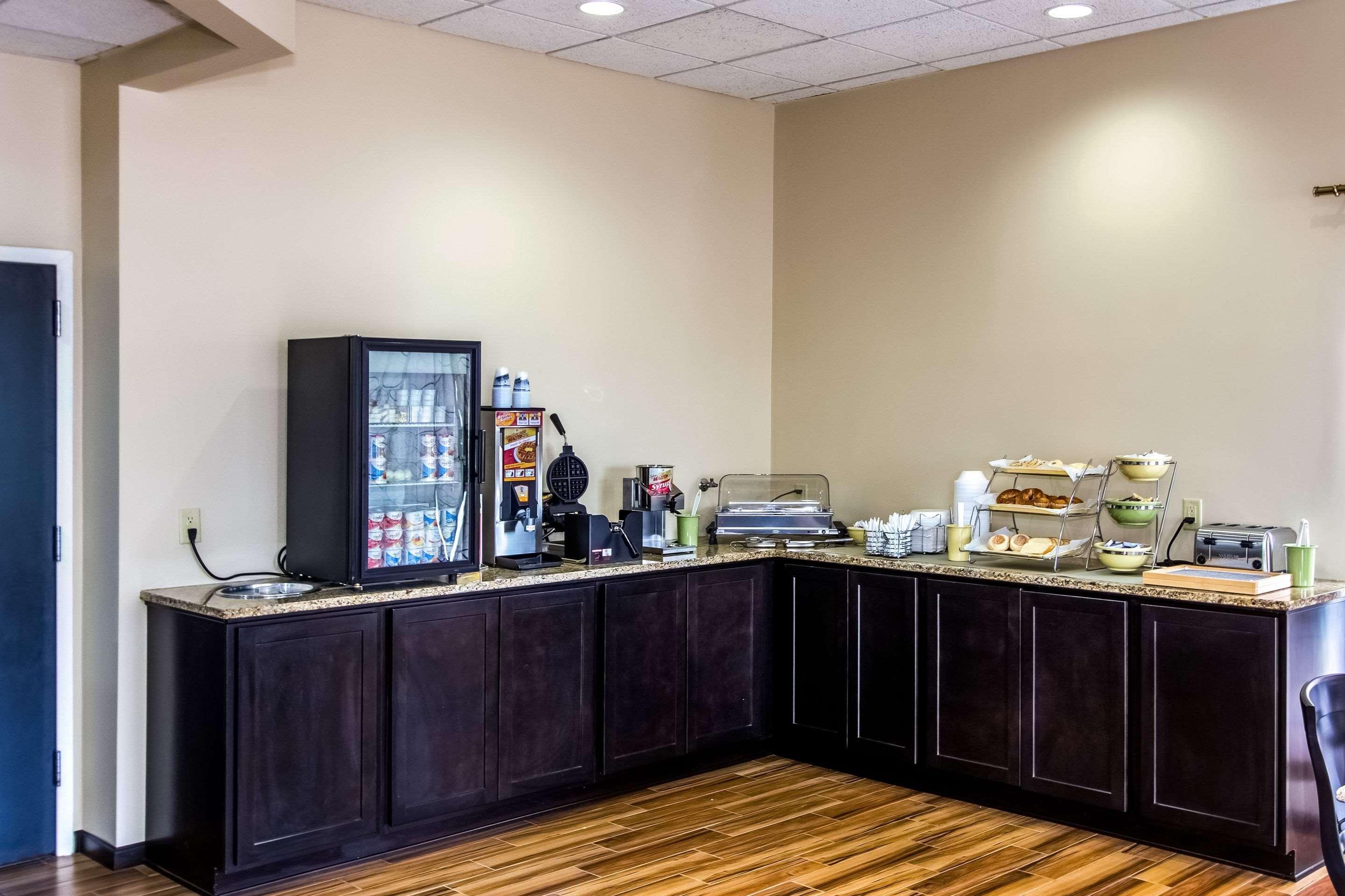 Quality Inn & Suites Moline - Quad Cities エクステリア 写真