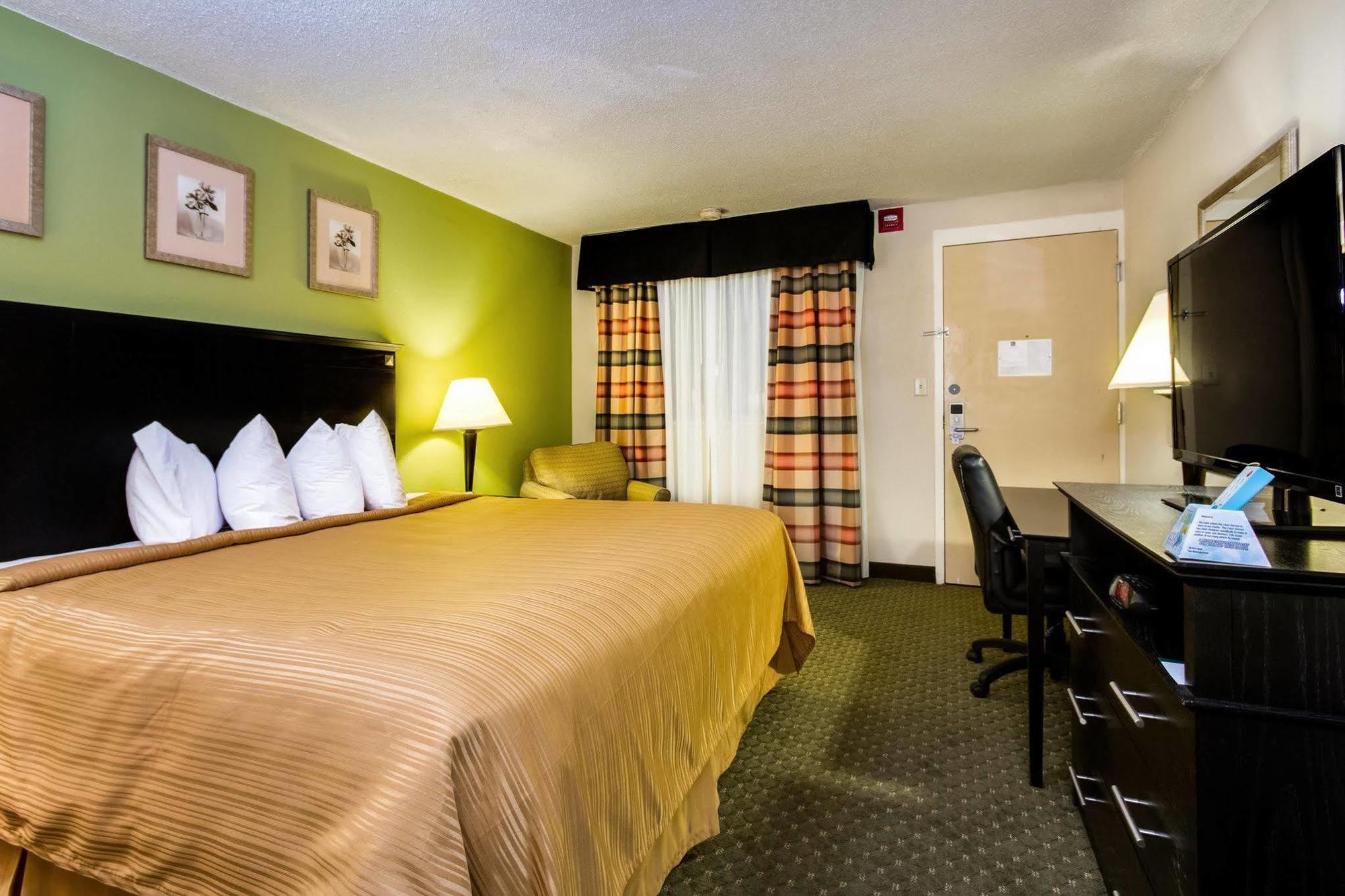 Quality Inn & Suites Moline - Quad Cities エクステリア 写真